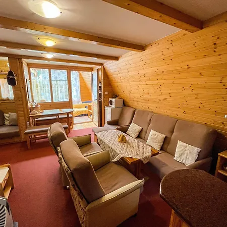 Chatka Stola * Štôla